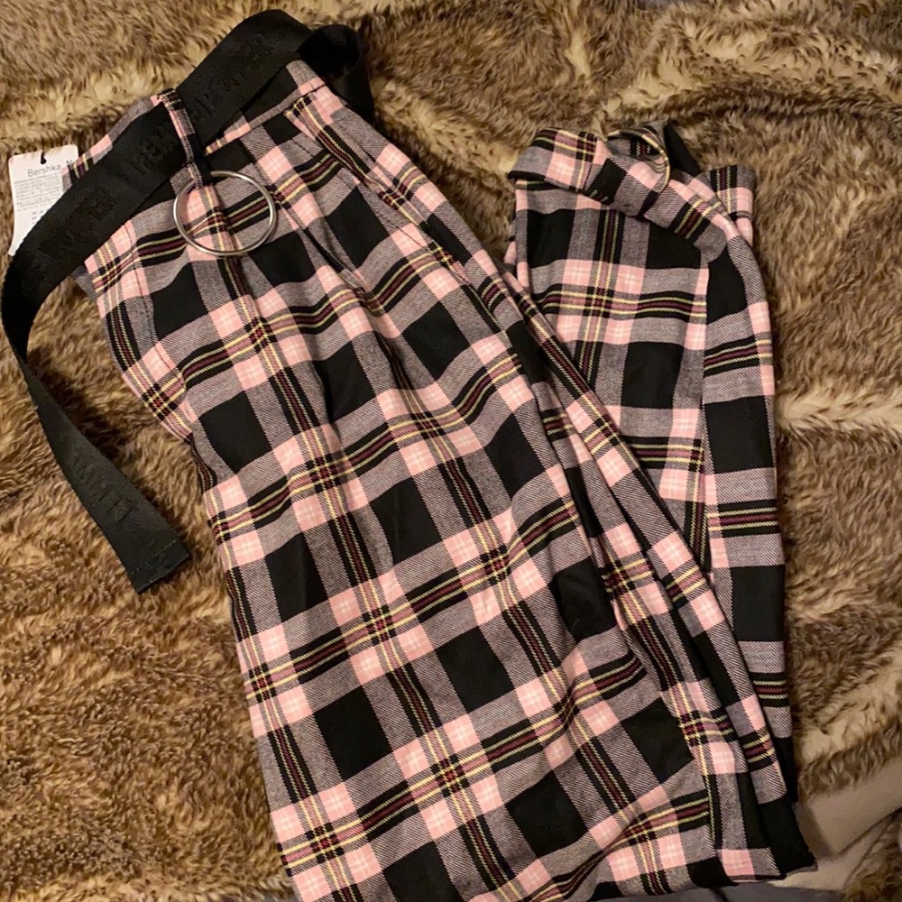 BERSHKA PINK AND BLACK PLAID TROUSERS
